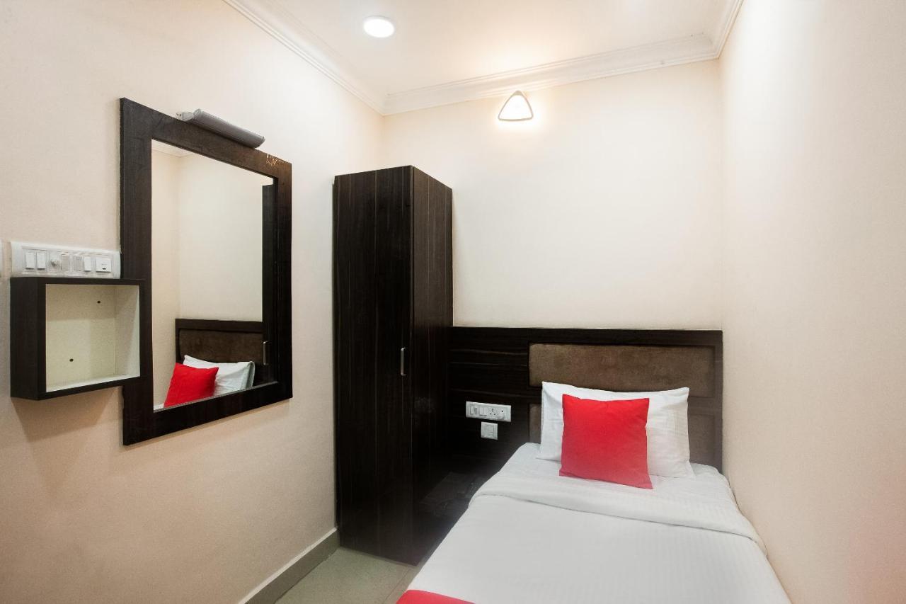 Hotel Park Tower Chennai Exteriör bild